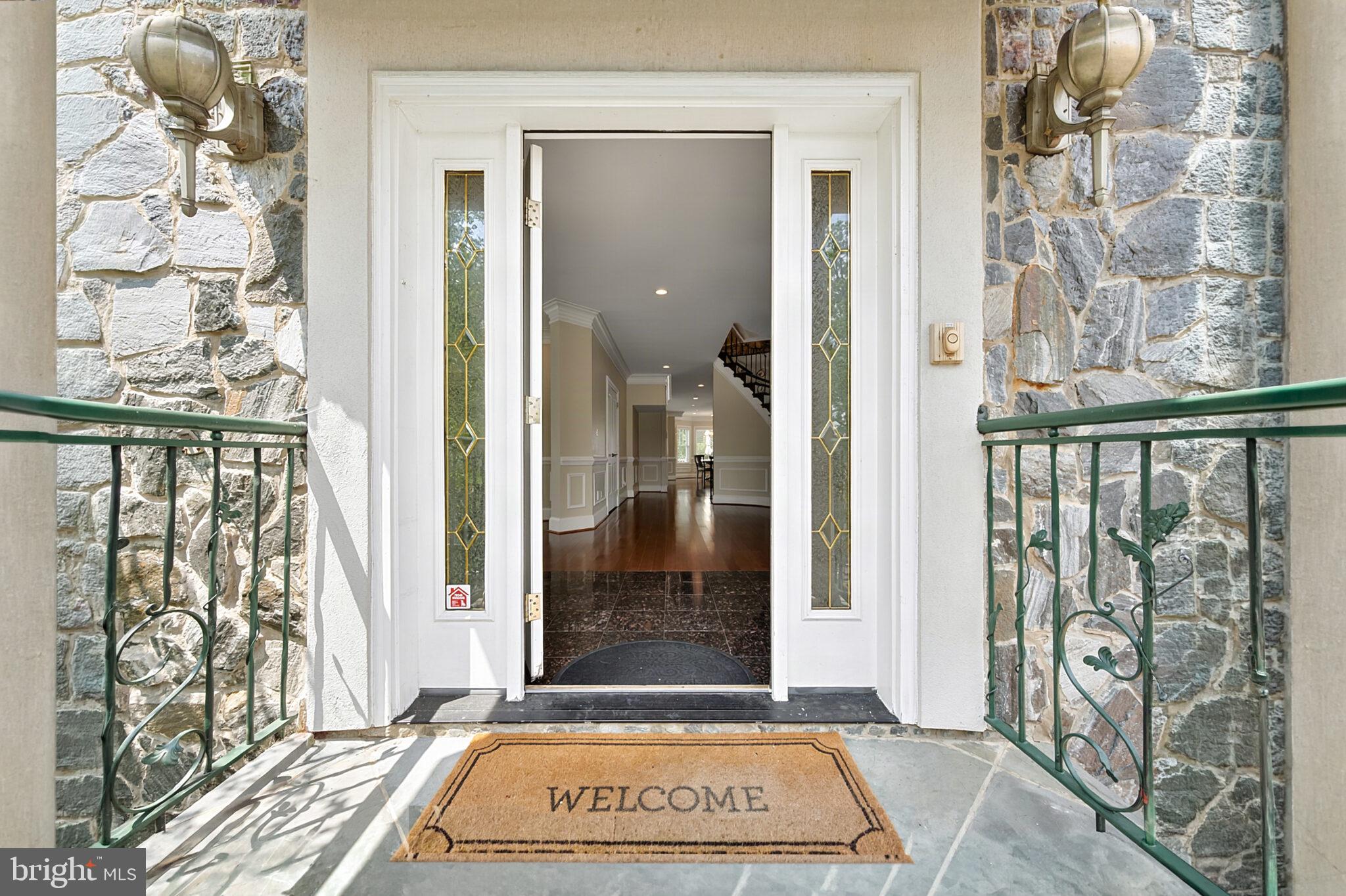 2138 PATRICK HENRY DRIVE