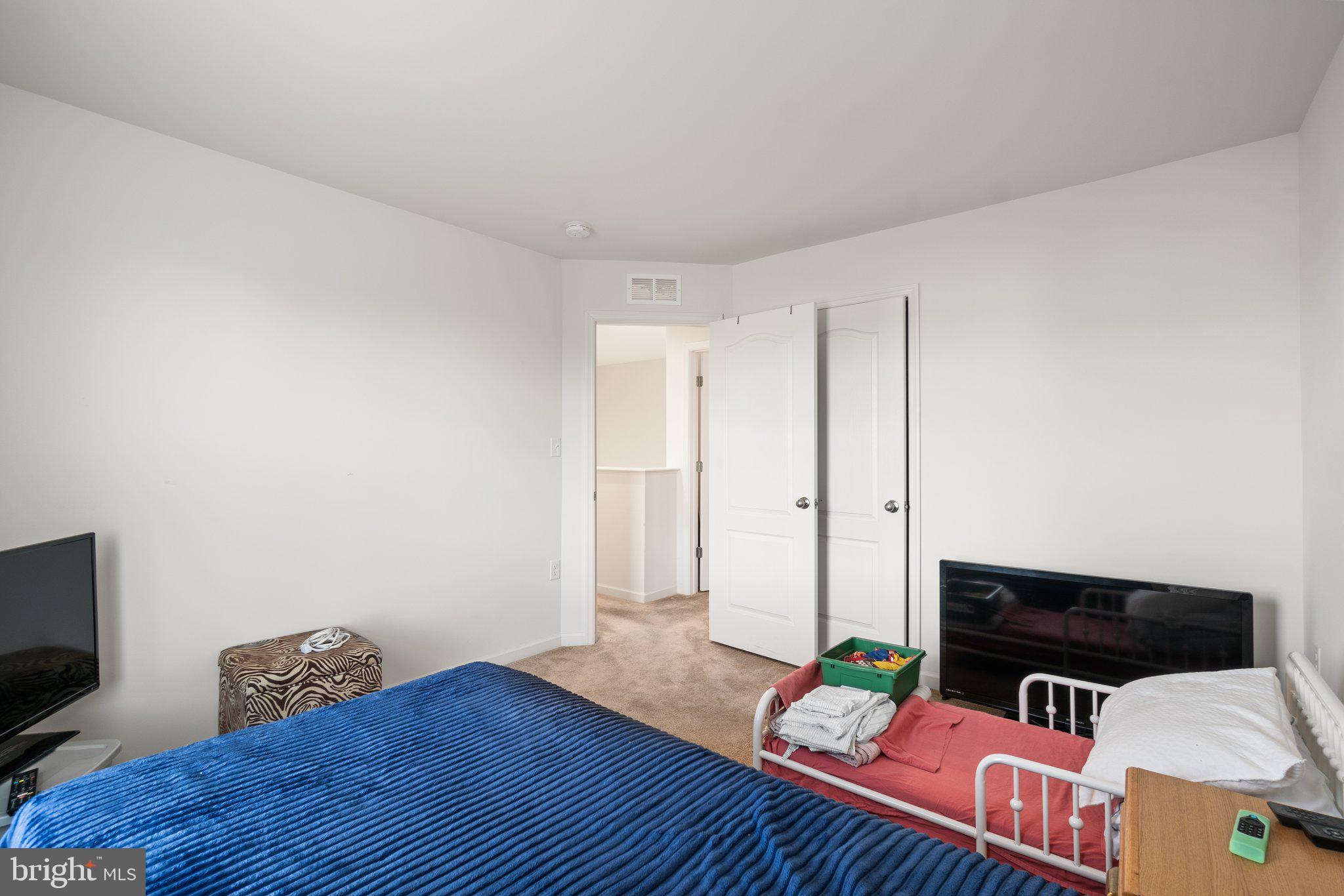 MCCAULEY CROSSING - Residential