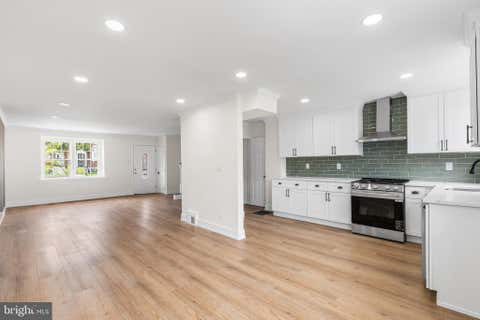 Townhouse For Sale - 7953 Temple Road<br/> PHILADELPHIA, PA 19150