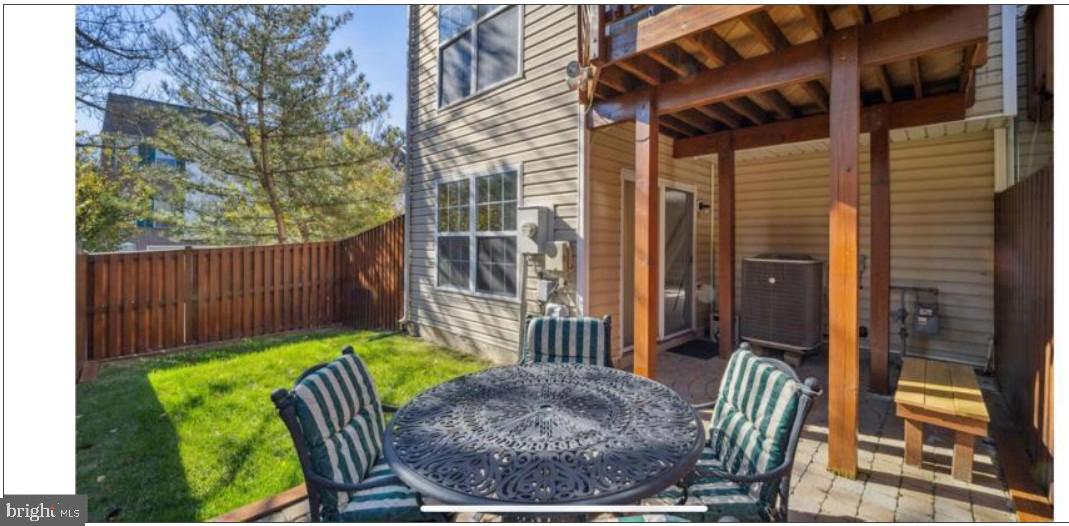 PERRYWOOD - Residential Lease