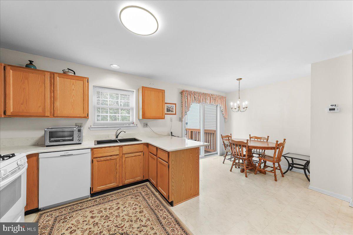 LONGWOOD CROSSING - Residential