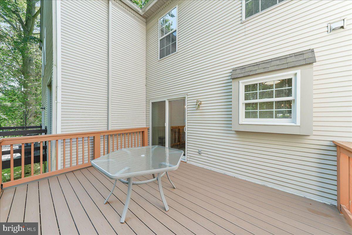 LONGWOOD CROSSING - Residential