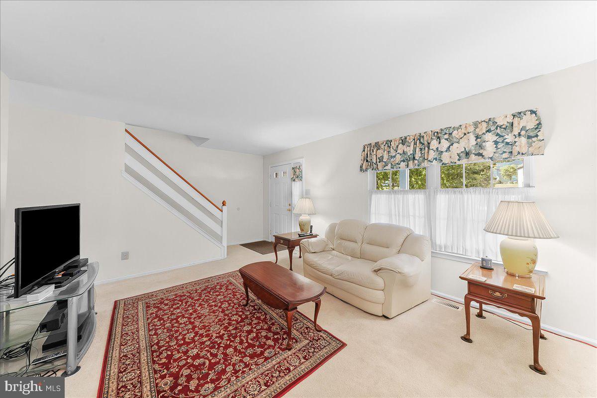 209 VICTORIA COURT 101