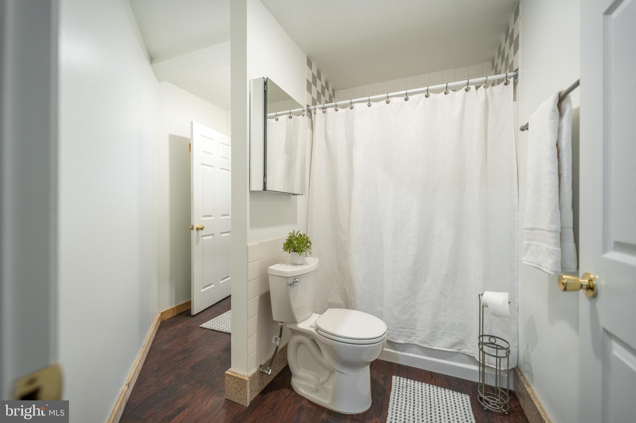 HONEYSUCKLE HILL - Residential