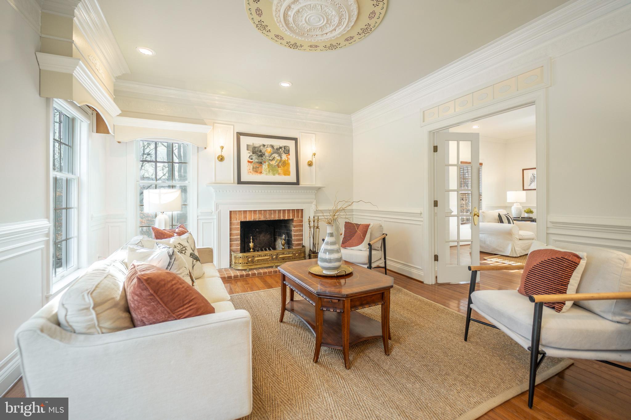 HONEYSUCKLE HILL - Residential