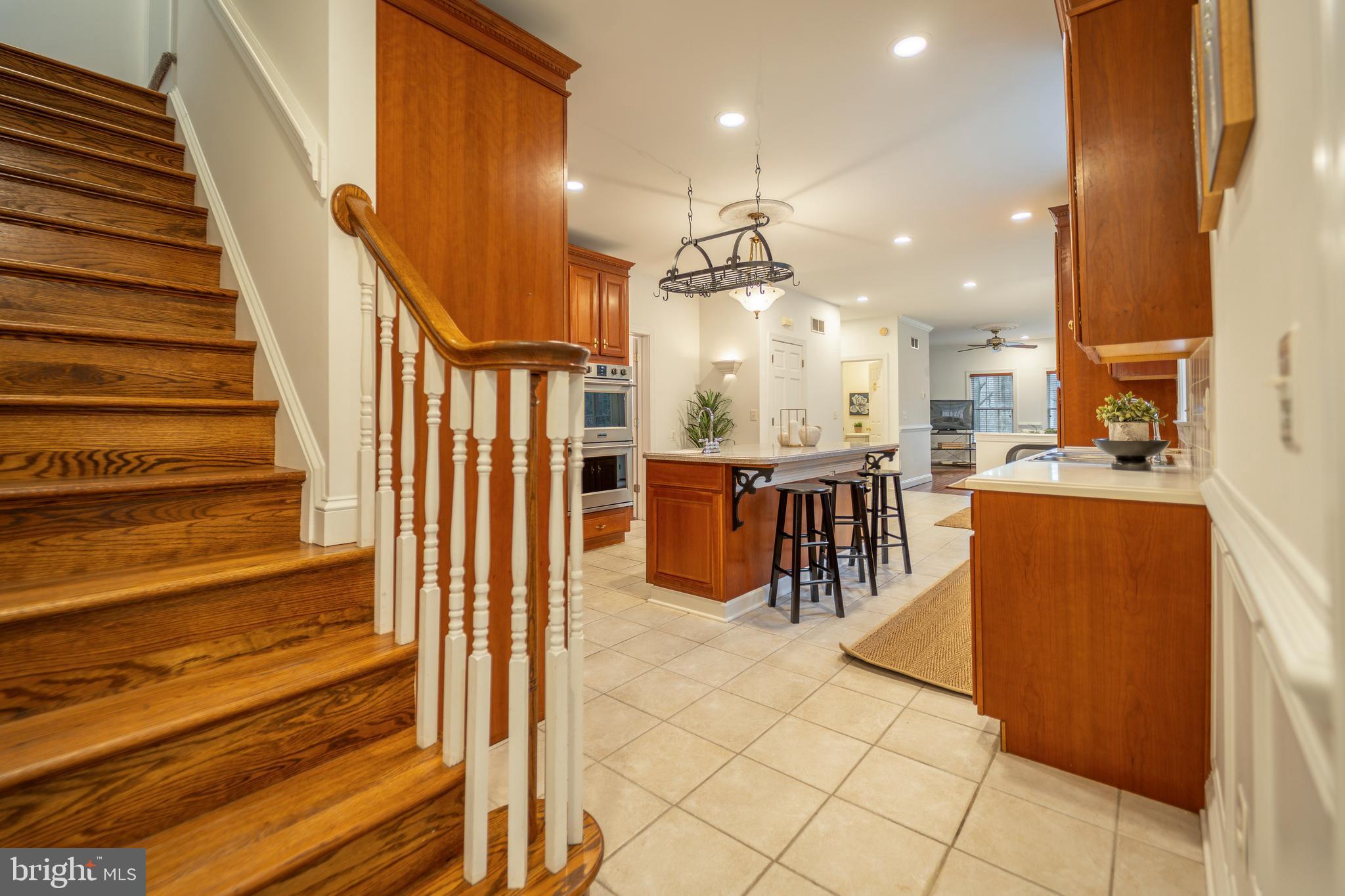 HONEYSUCKLE HILL - Residential