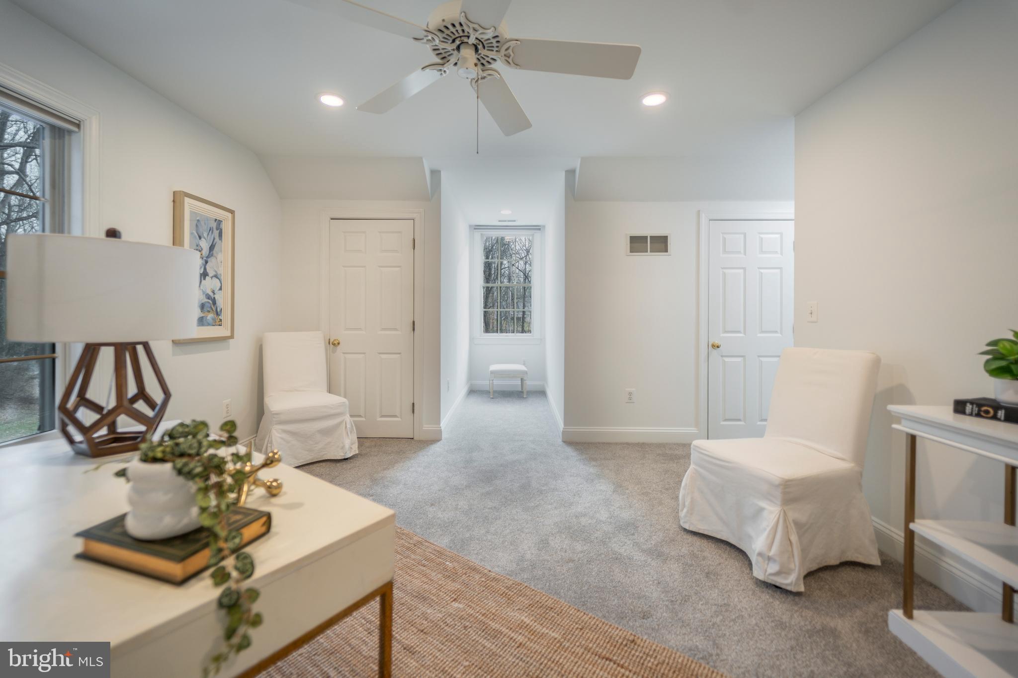 HONEYSUCKLE HILL - Residential