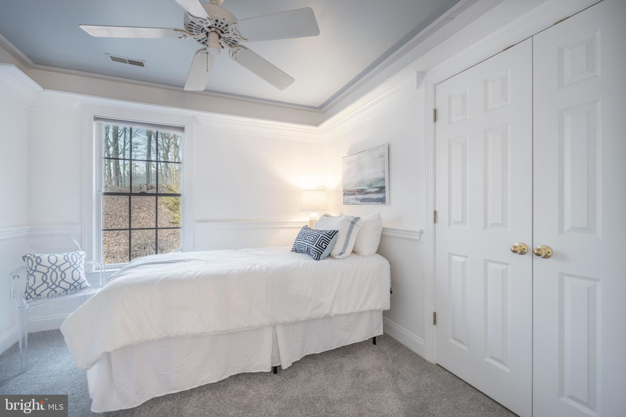 HONEYSUCKLE HILL - Residential