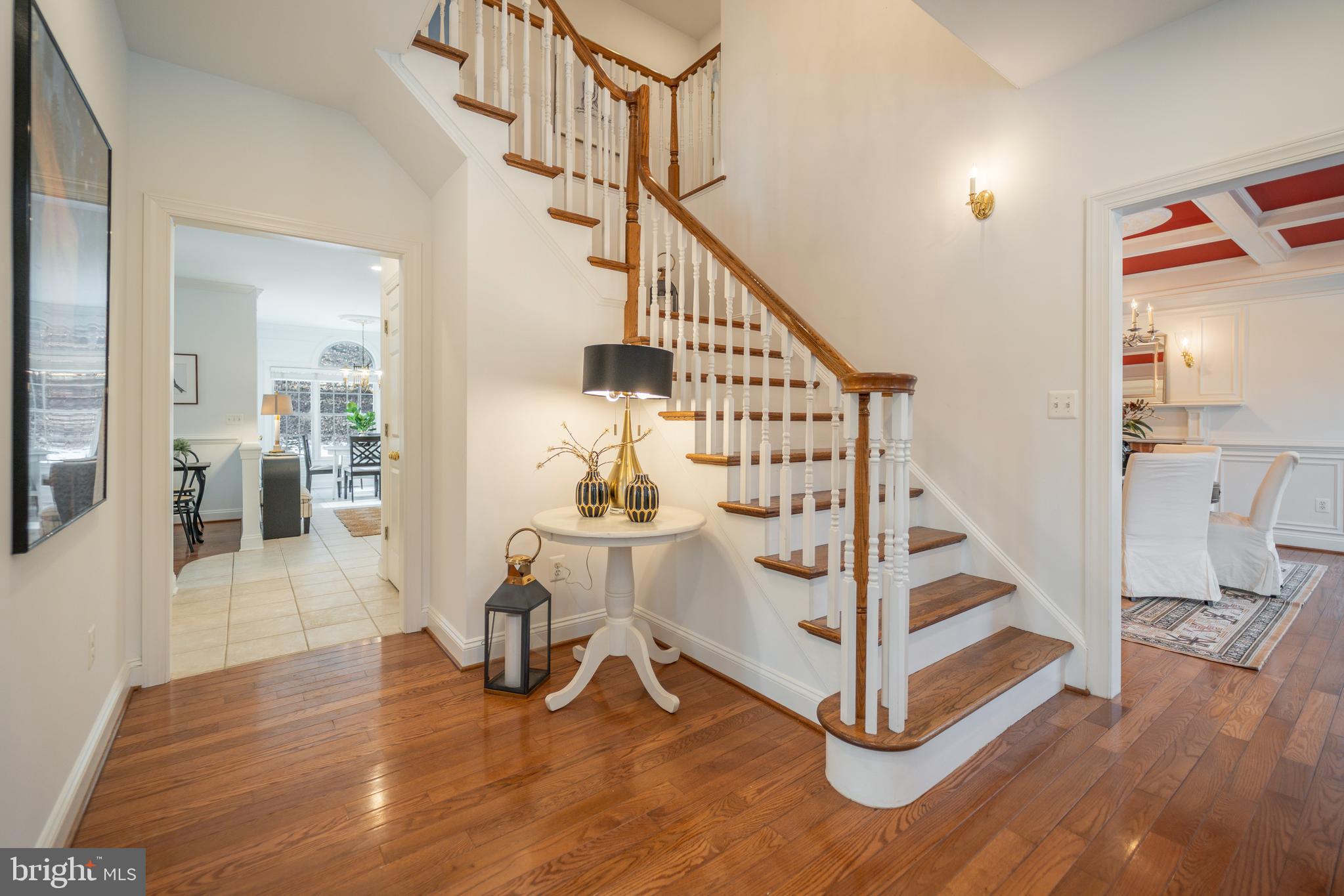 HONEYSUCKLE HILL - Residential