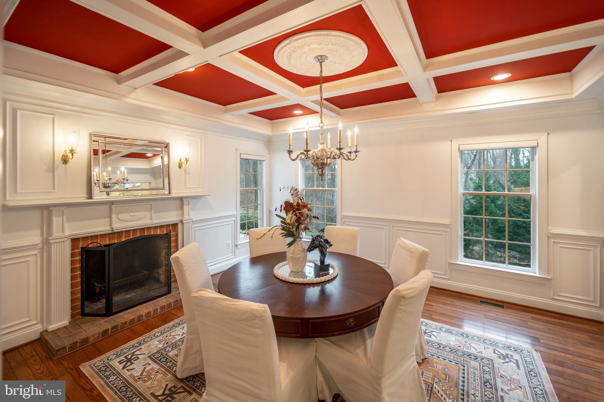 HONEYSUCKLE HILL - Residential