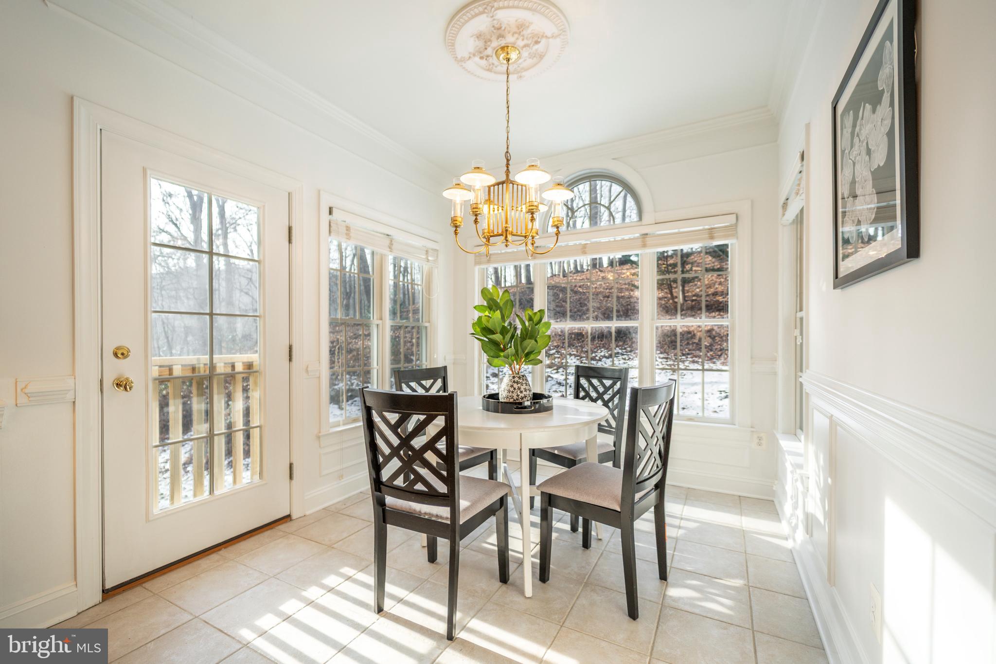 HONEYSUCKLE HILL - Residential