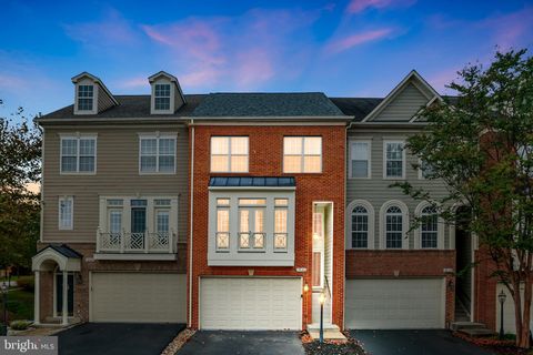 19121 EAGLE MINE TERRACE LEESBURG VA 20176