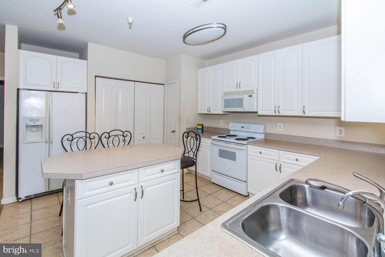 HIGH VIEW AT HUNT VALLEY - Residential