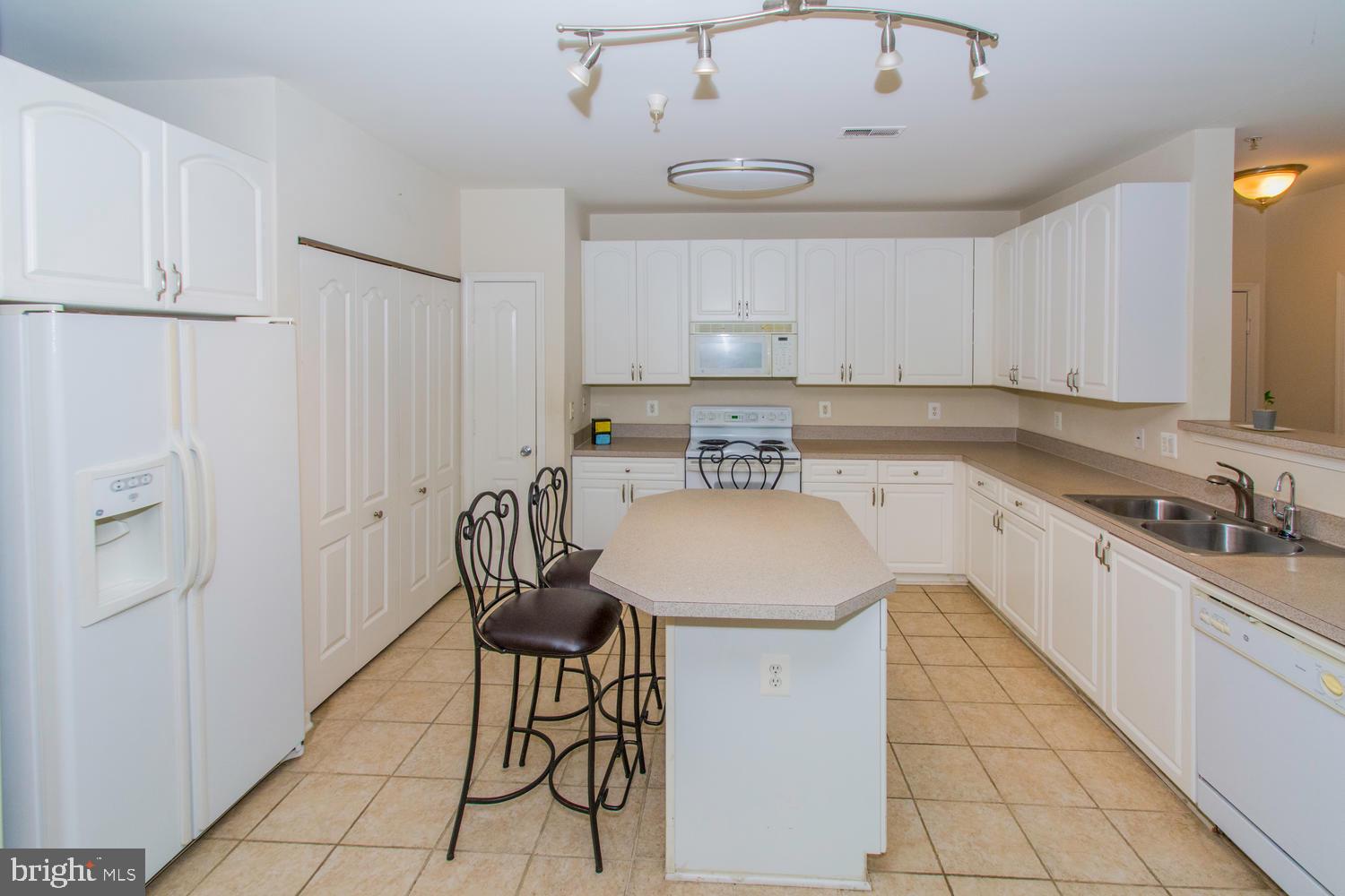 HIGH VIEW AT HUNT VALLEY - Residential