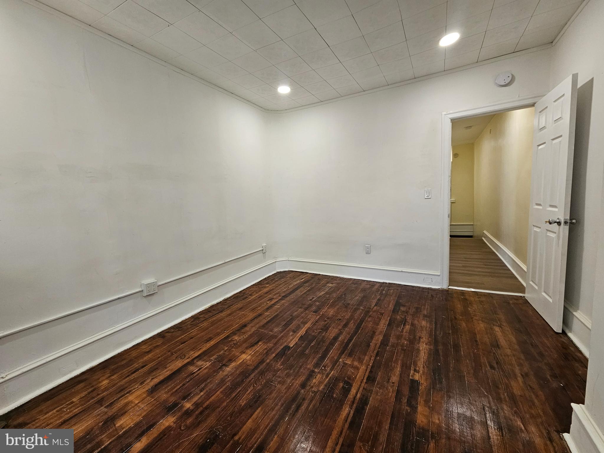 LOGAN - Residential Lease