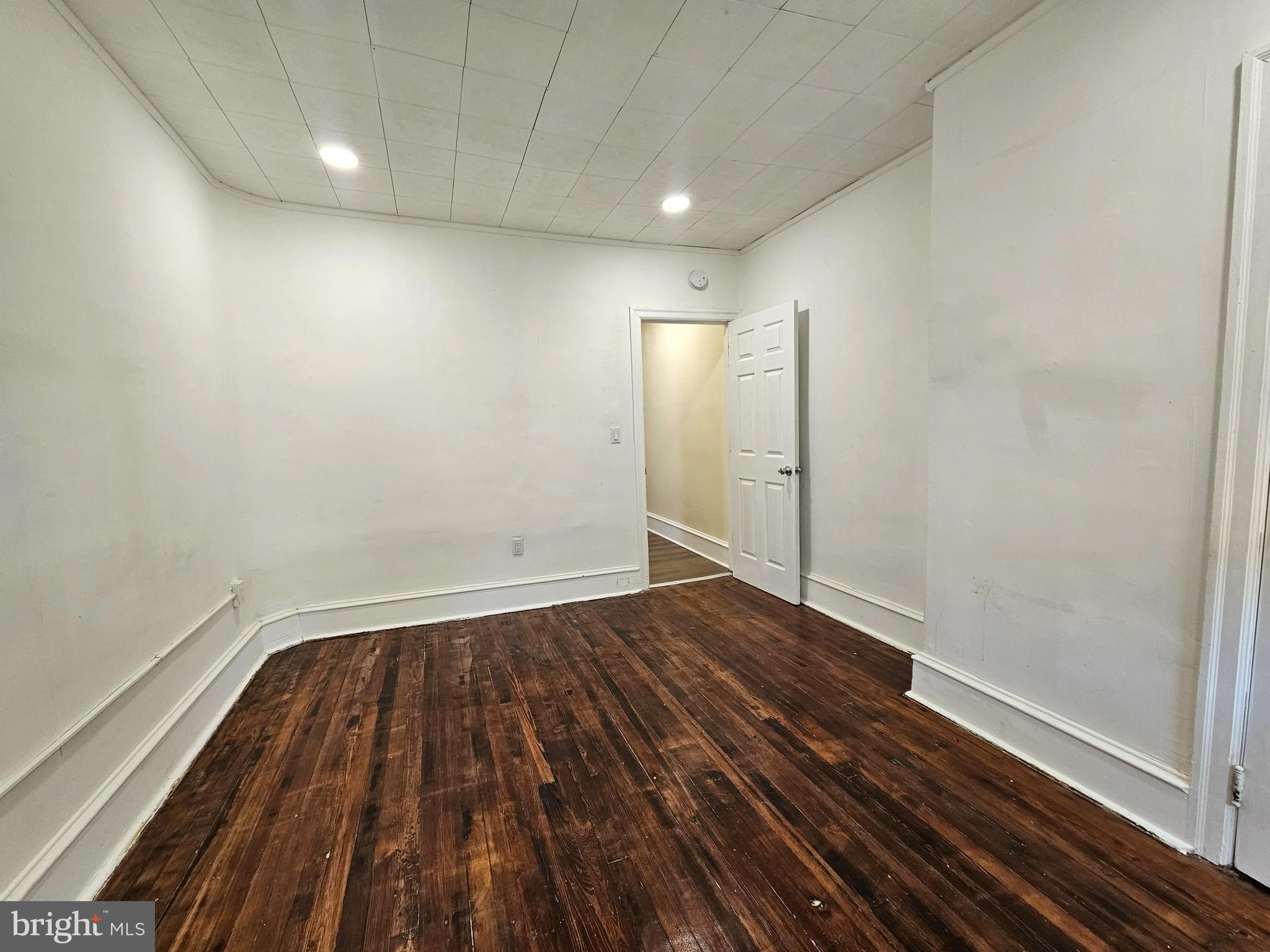 LOGAN - Residential Lease