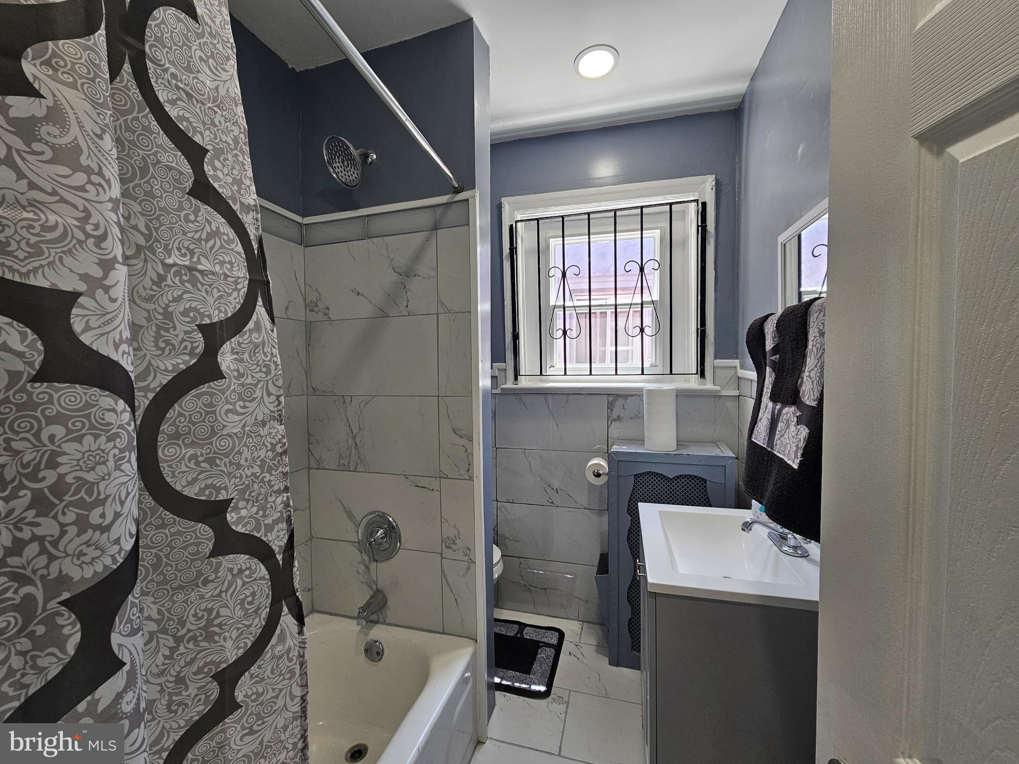 LOGAN - Residential Lease