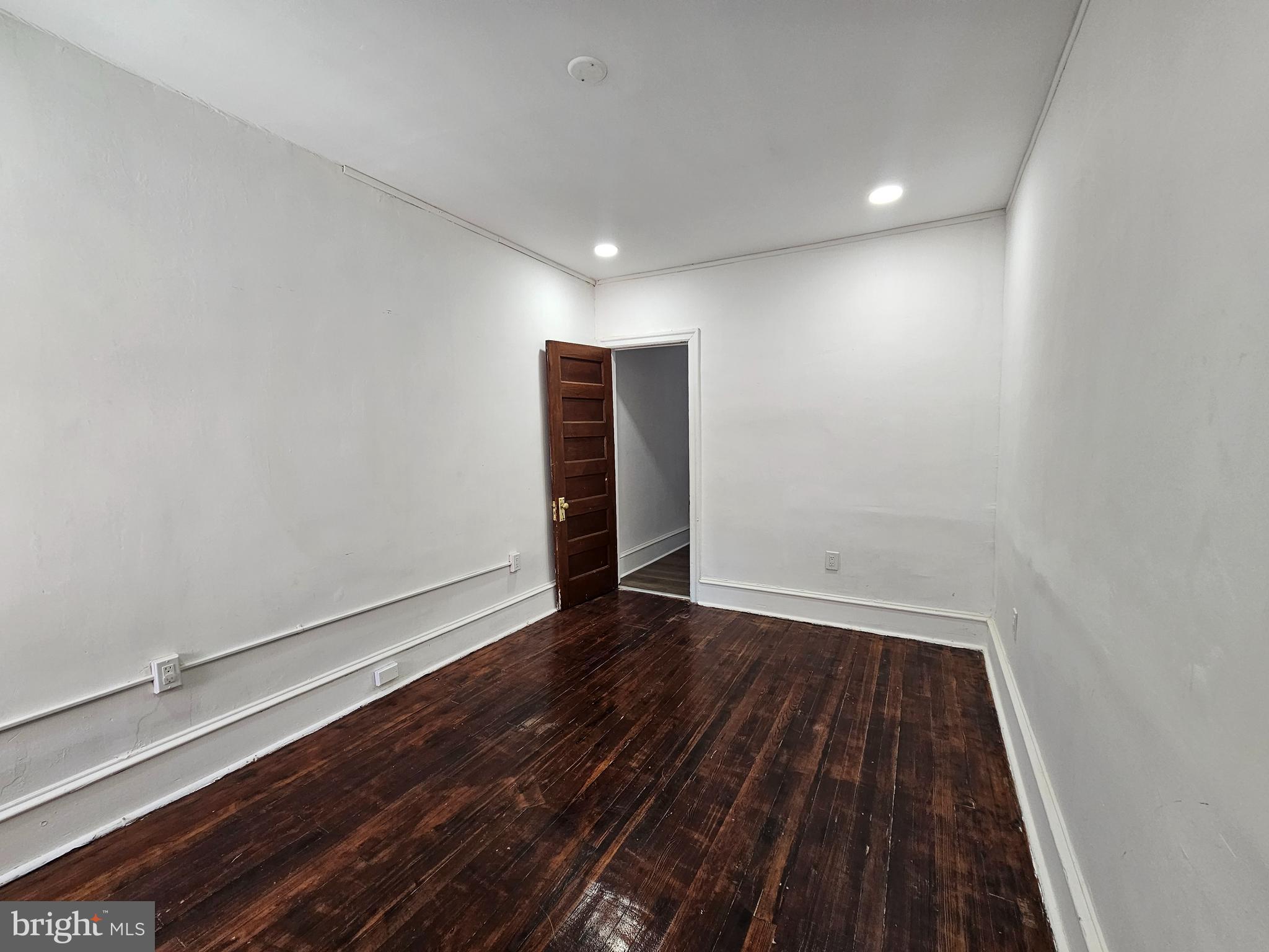 LOGAN - Residential Lease