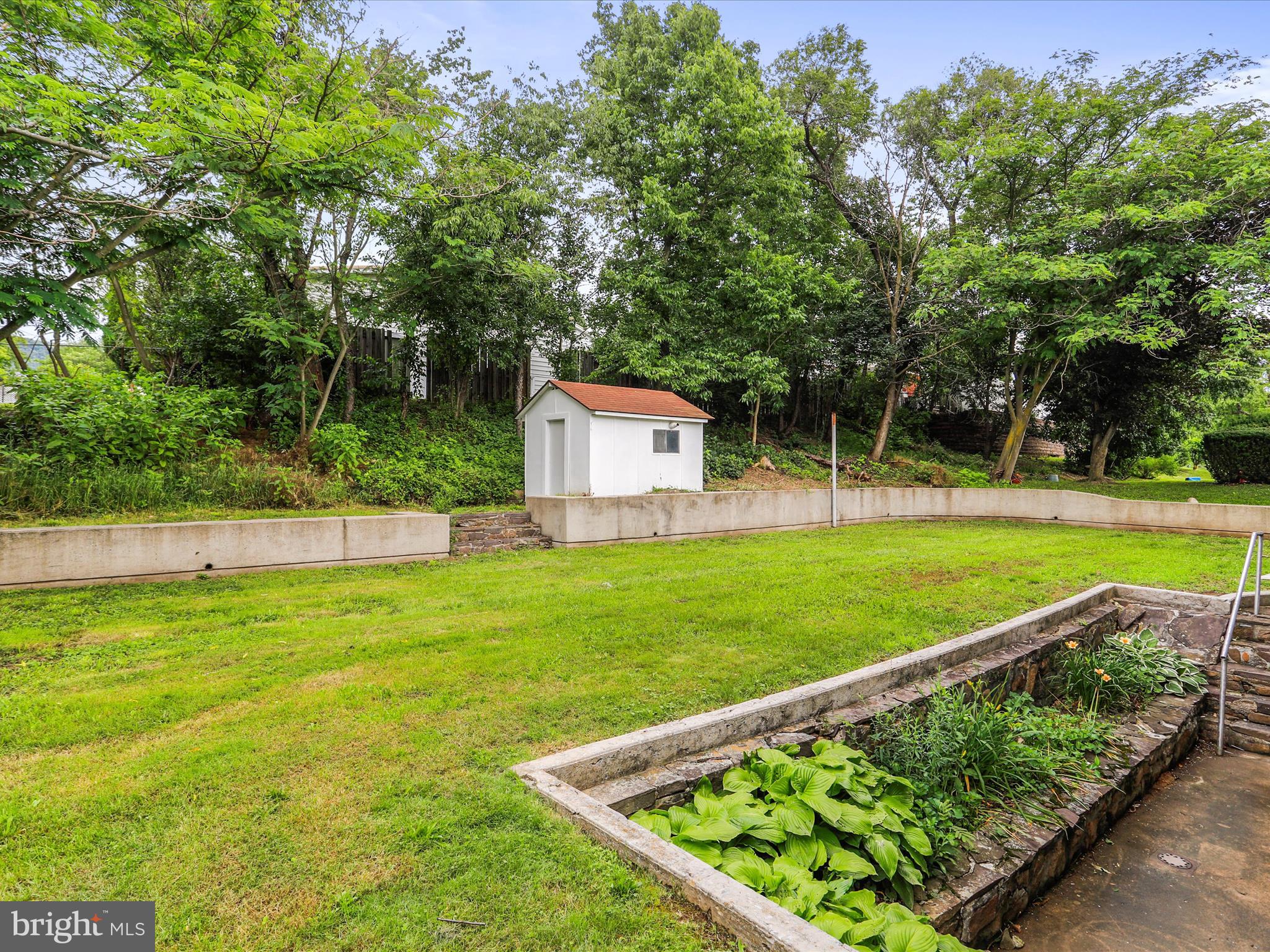 HAWTHORN HEIGHTS - Residential