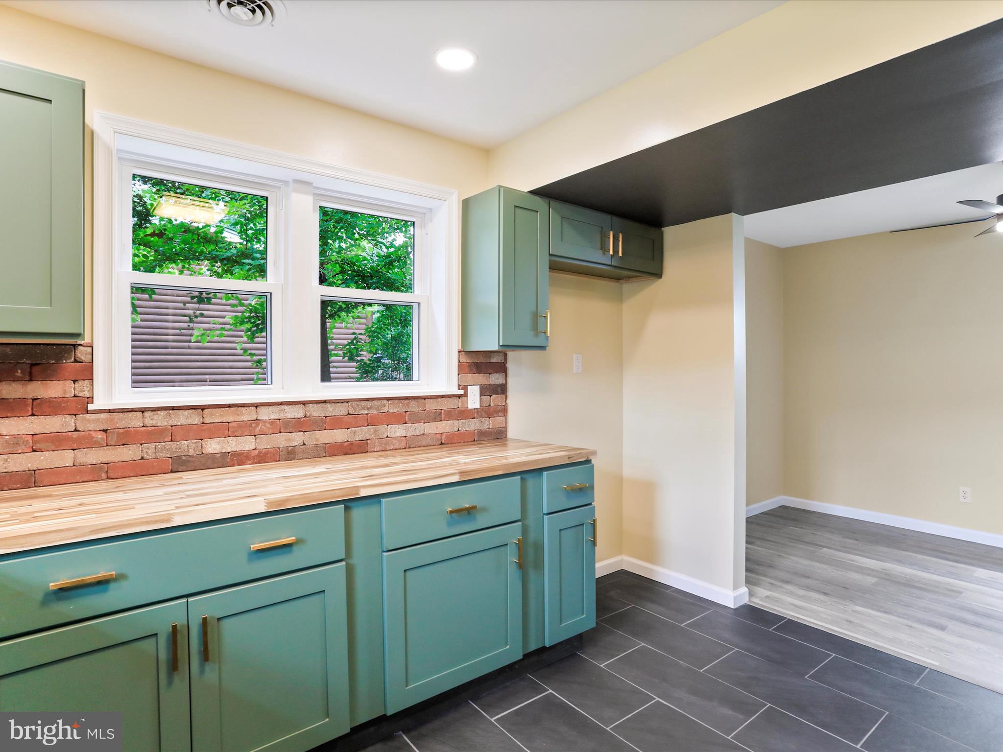 HAWTHORN HEIGHTS - Residential