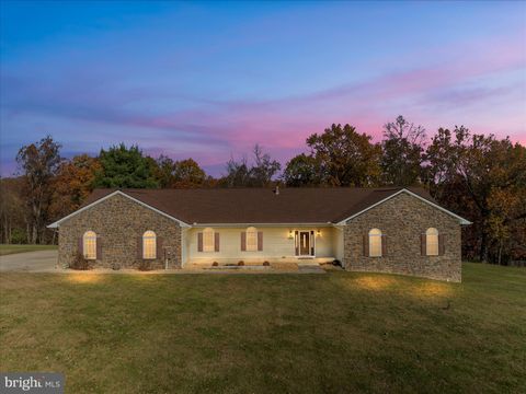 1286 THREE RUN ROAD BUNKER HILL WV 25413