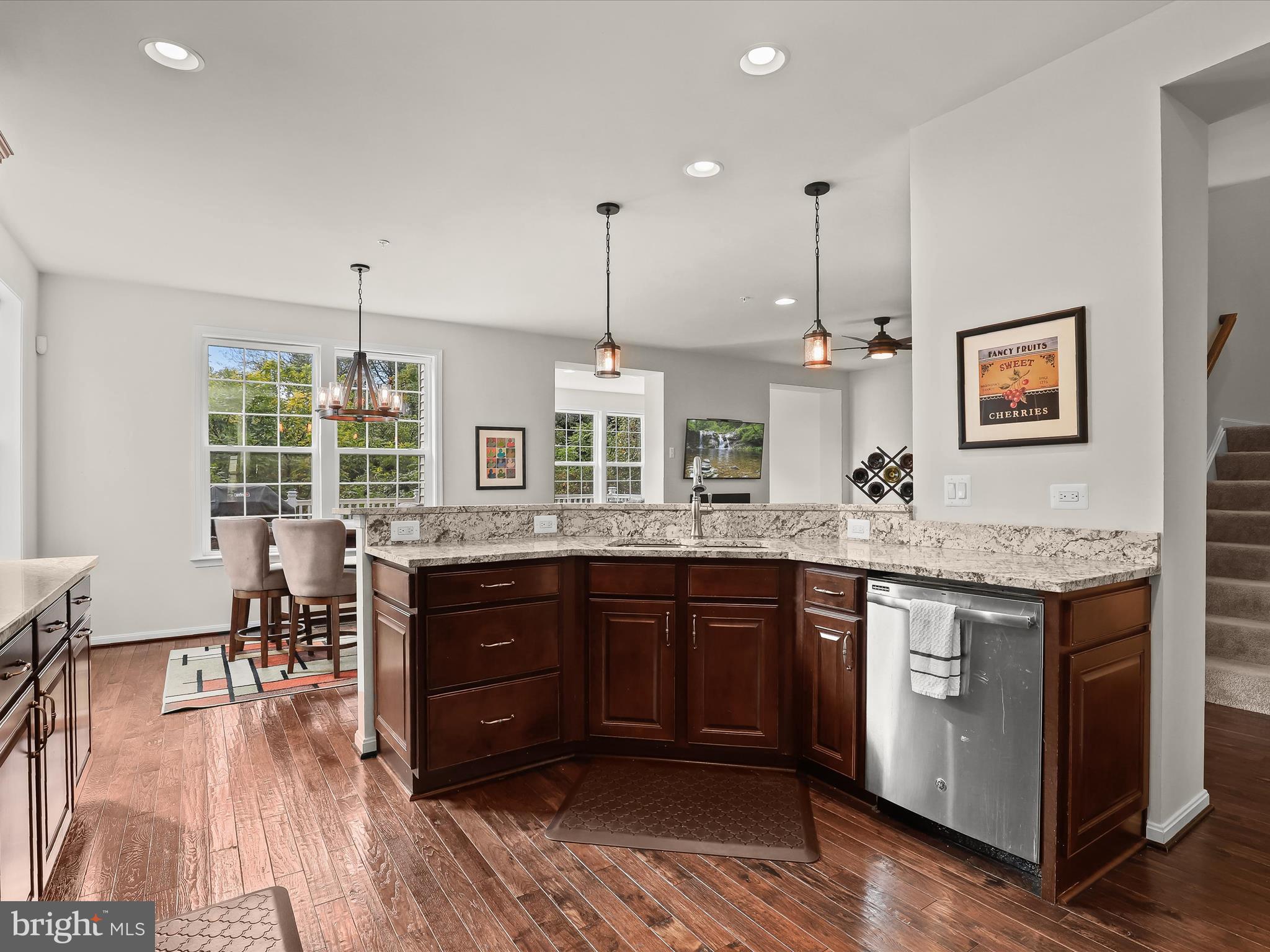 VILLAGGIO ENCLAVE - Residential