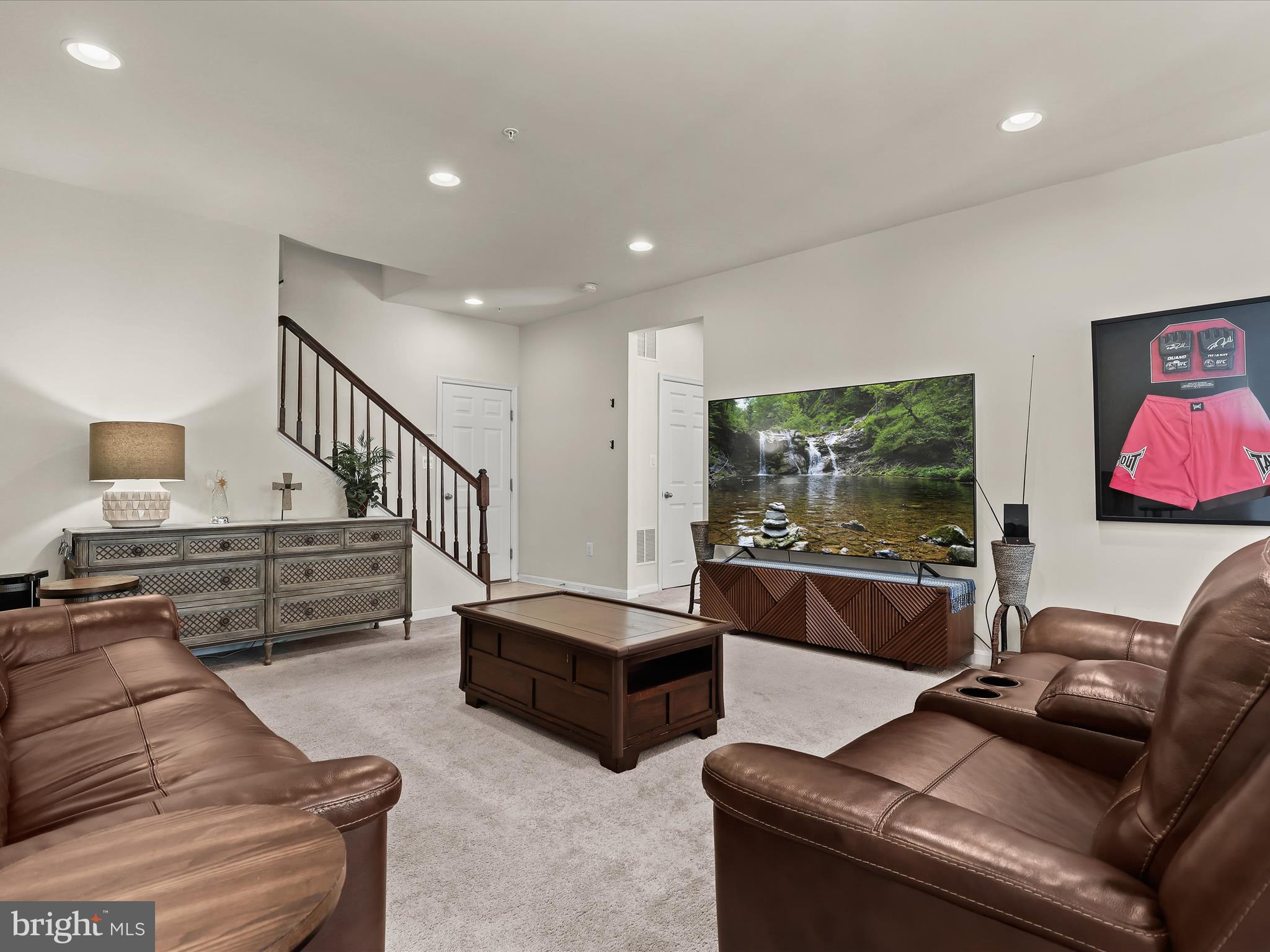 VILLAGGIO ENCLAVE - Residential