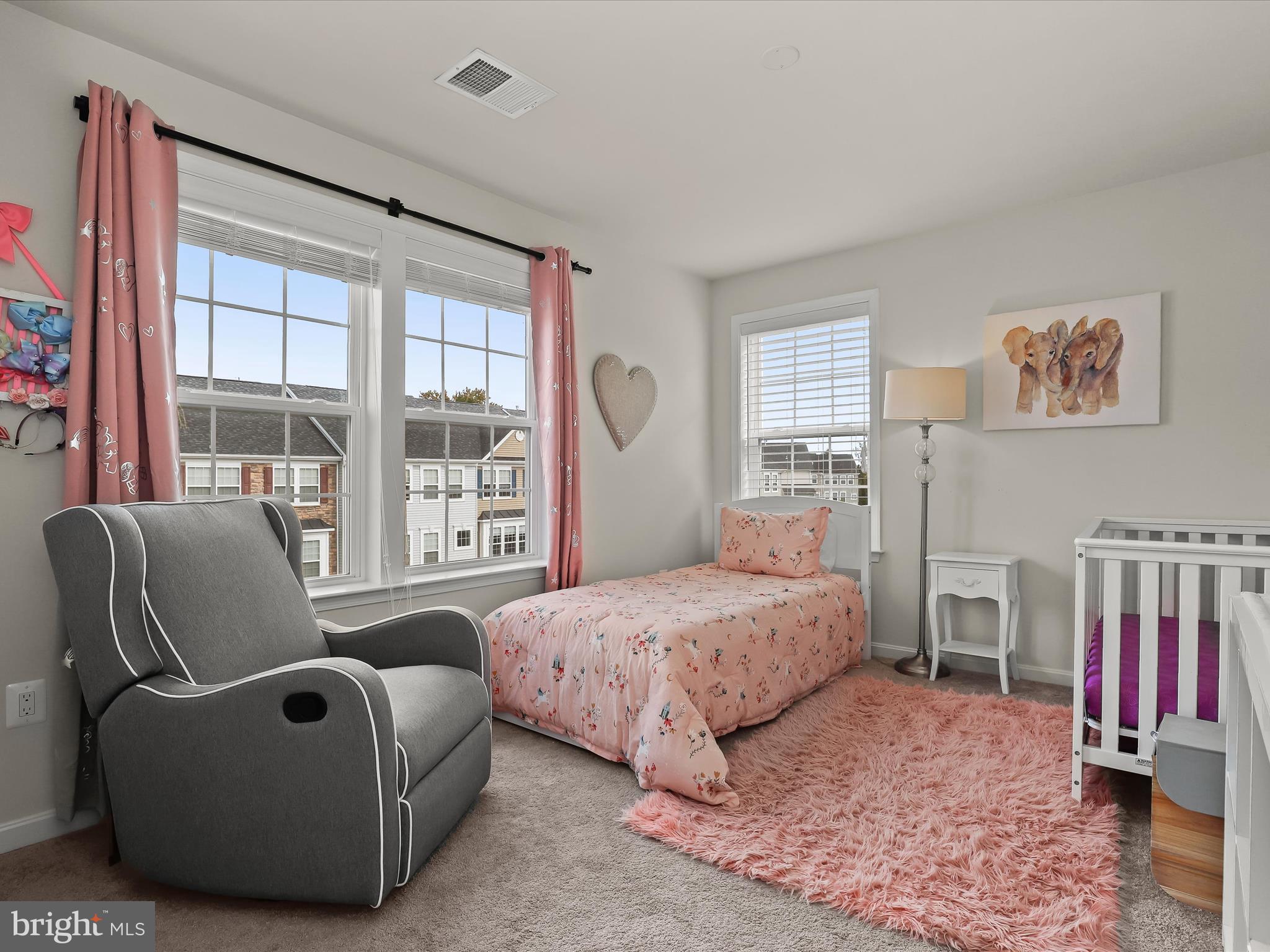 VILLAGGIO ENCLAVE - Residential