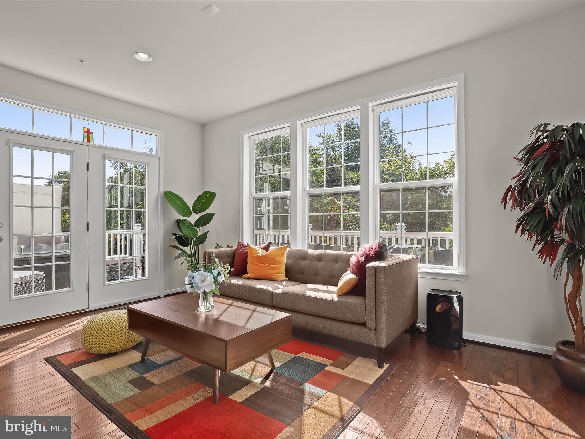 VILLAGGIO ENCLAVE - Residential