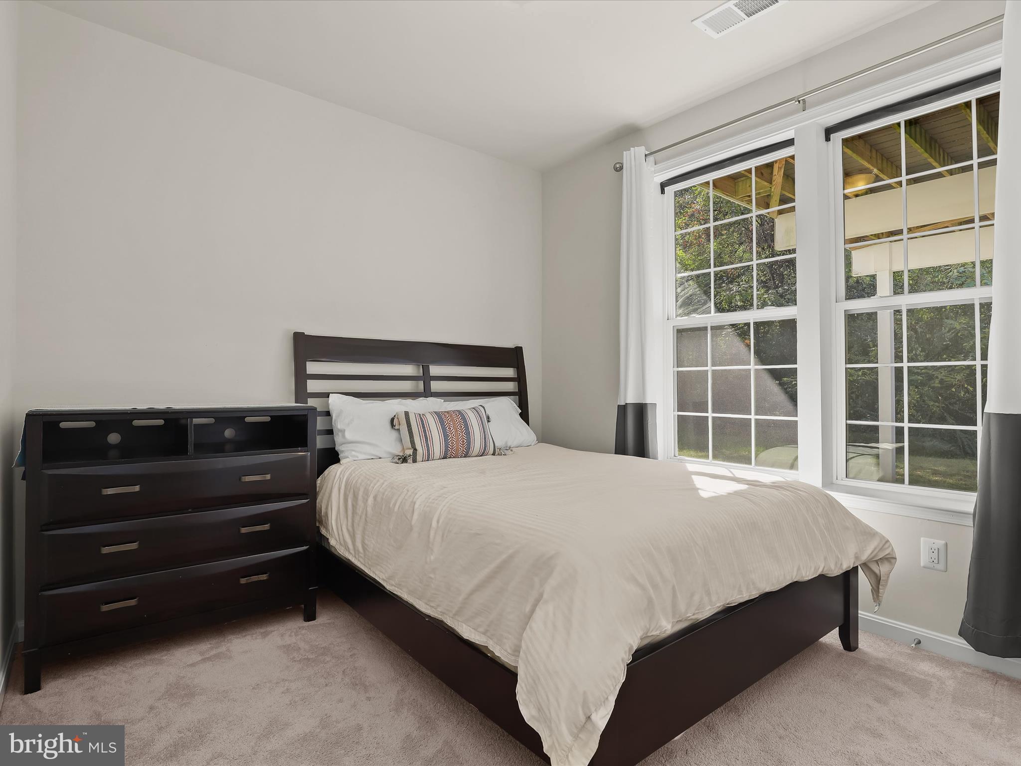 VILLAGGIO ENCLAVE - Residential