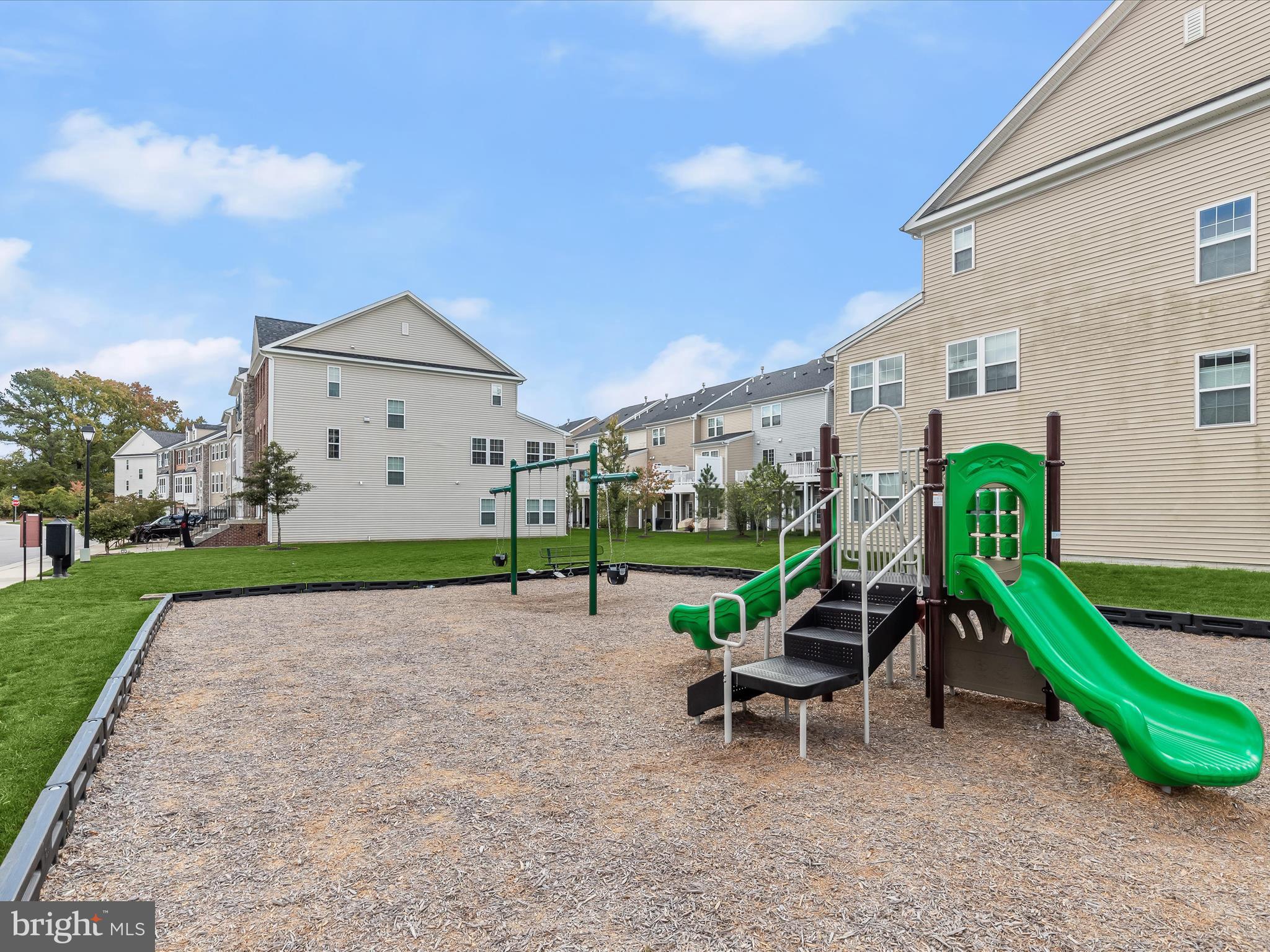 VILLAGGIO ENCLAVE - Residential