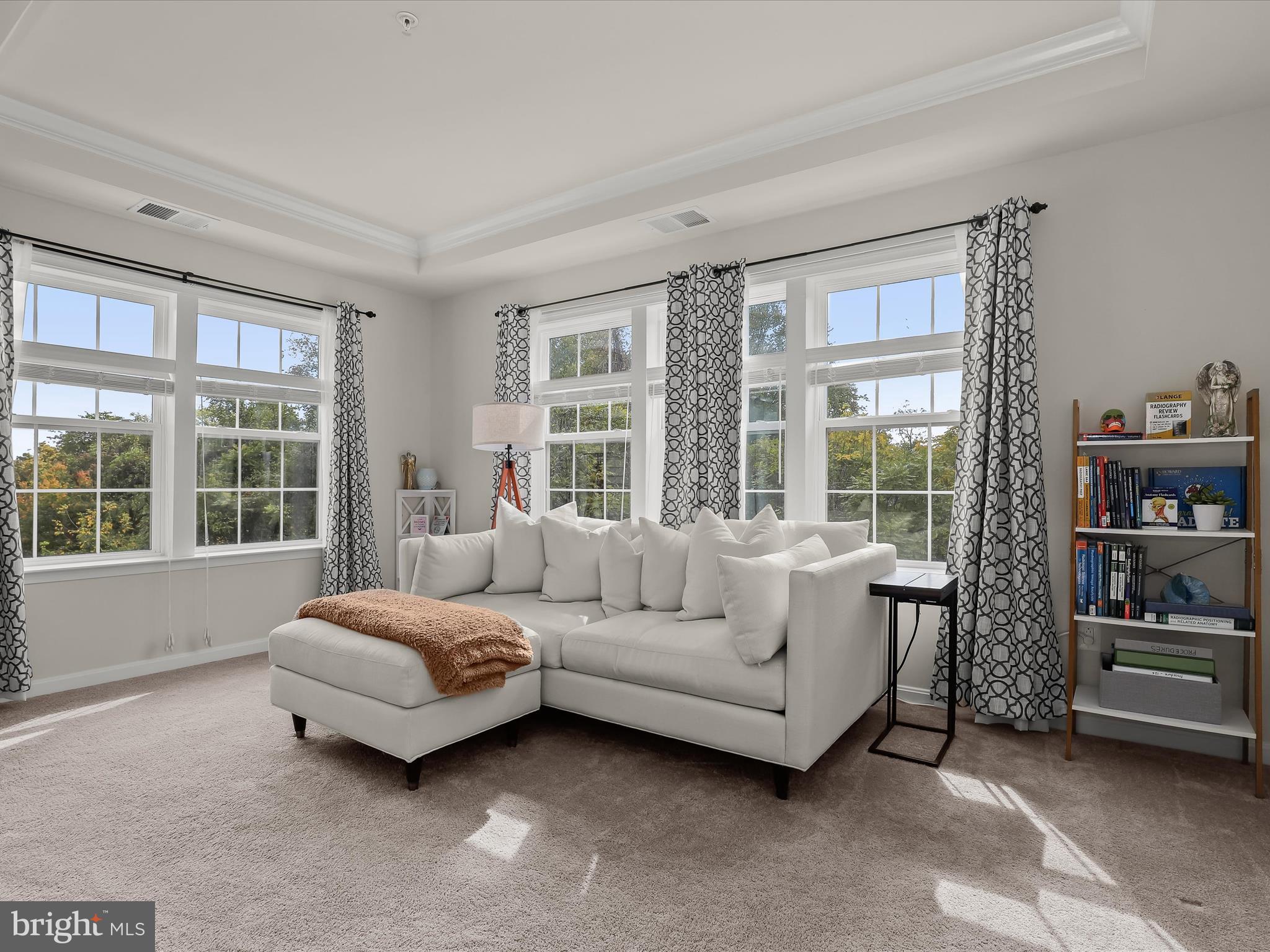 VILLAGGIO ENCLAVE - Residential