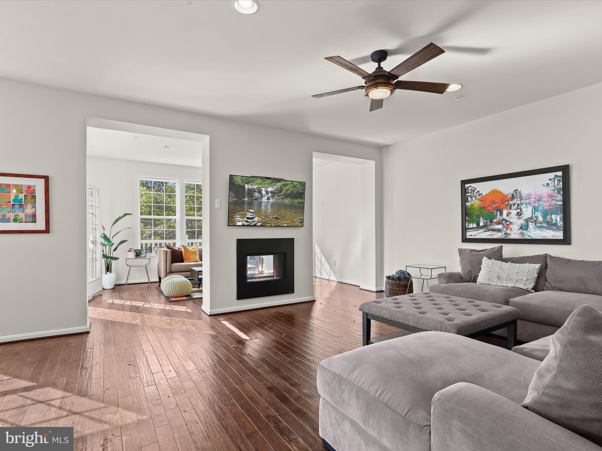 VILLAGGIO ENCLAVE - Residential