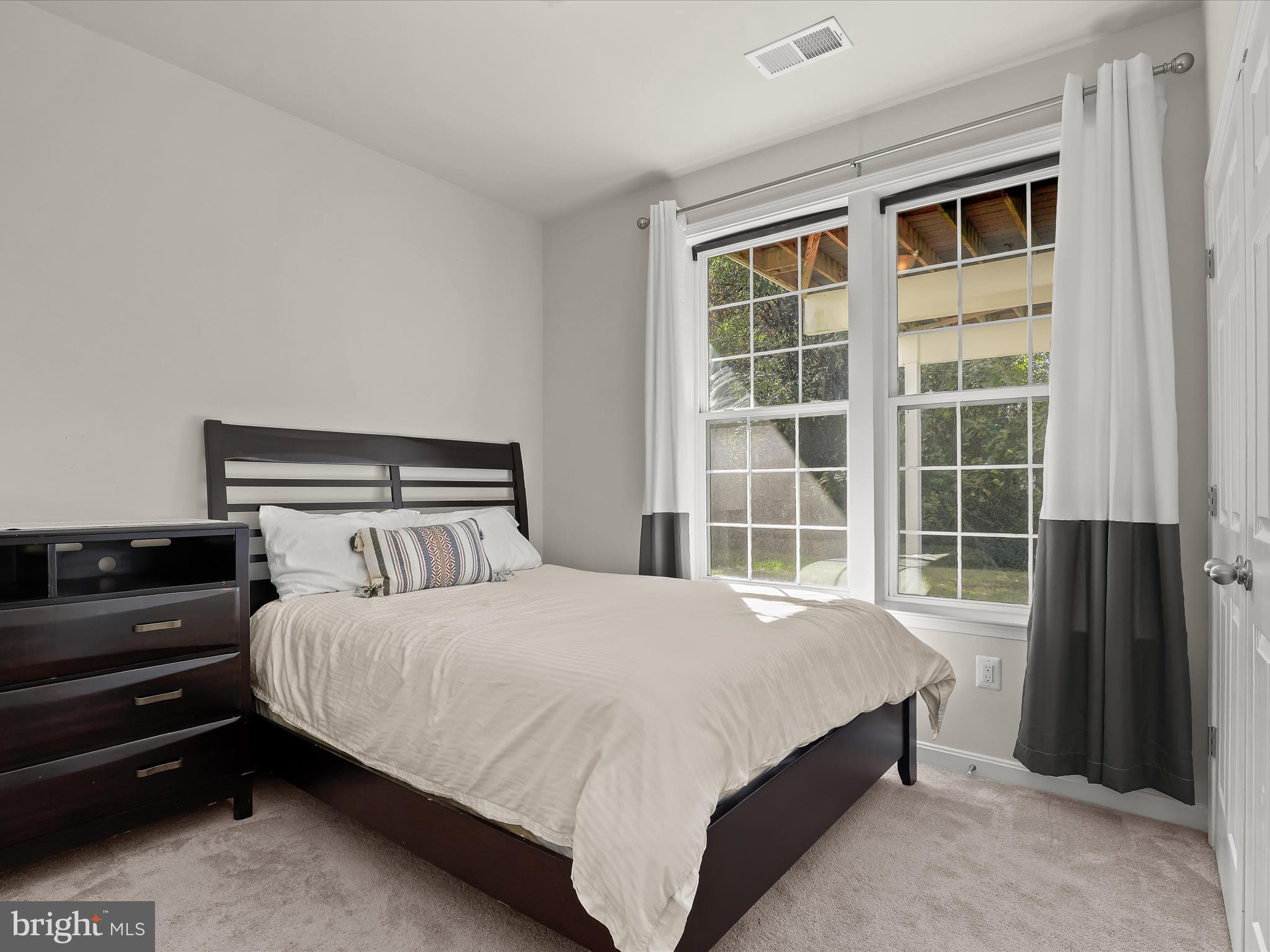 VILLAGGIO ENCLAVE - Residential