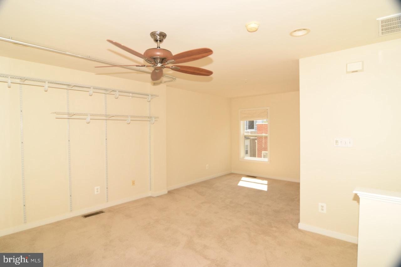 WHEATON FOREST - Residential Lease