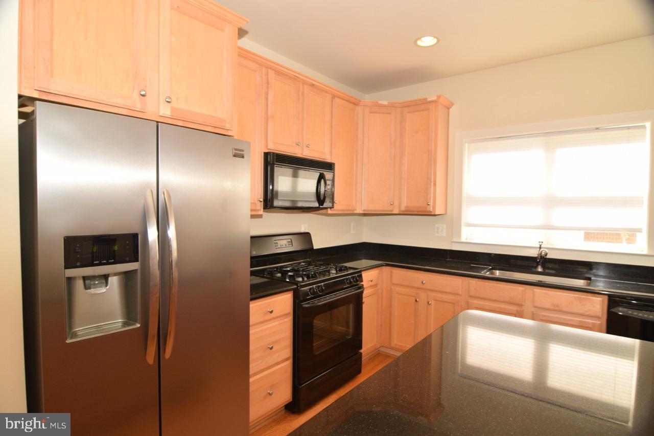 WHEATON FOREST - Residential Lease