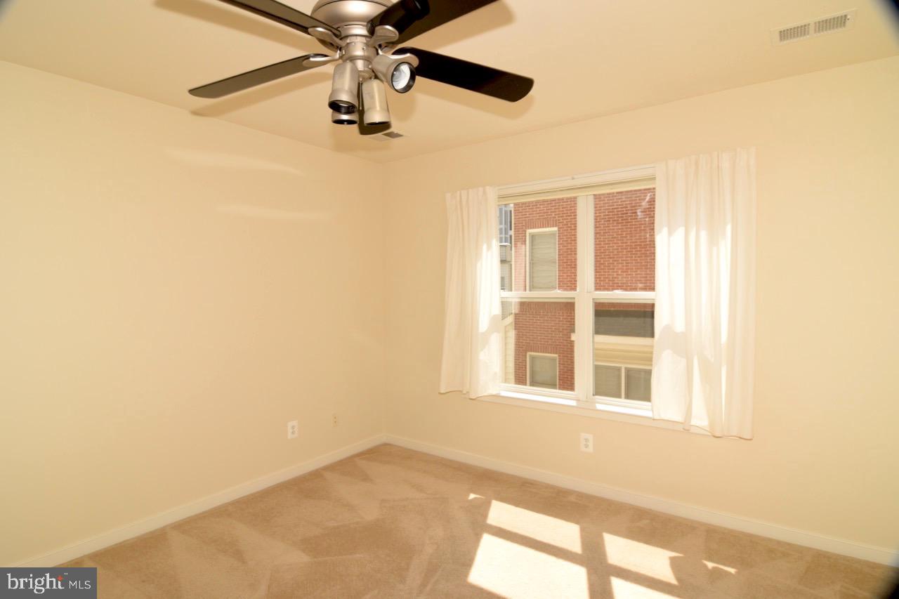 WHEATON FOREST - Residential Lease