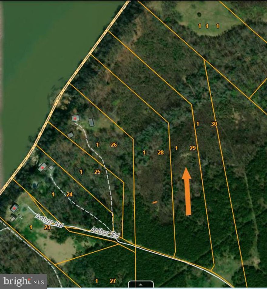 Beautiful Water Front 10 acre Lot located on the Potomac River in King George. This property has an amended Declaration of Egress, Access Easements & Restrictive Covenants recorded. Close to Dahlgren, Colonial Beach & Fredericksburg (shopping, restaurants, vineyards, etc.).