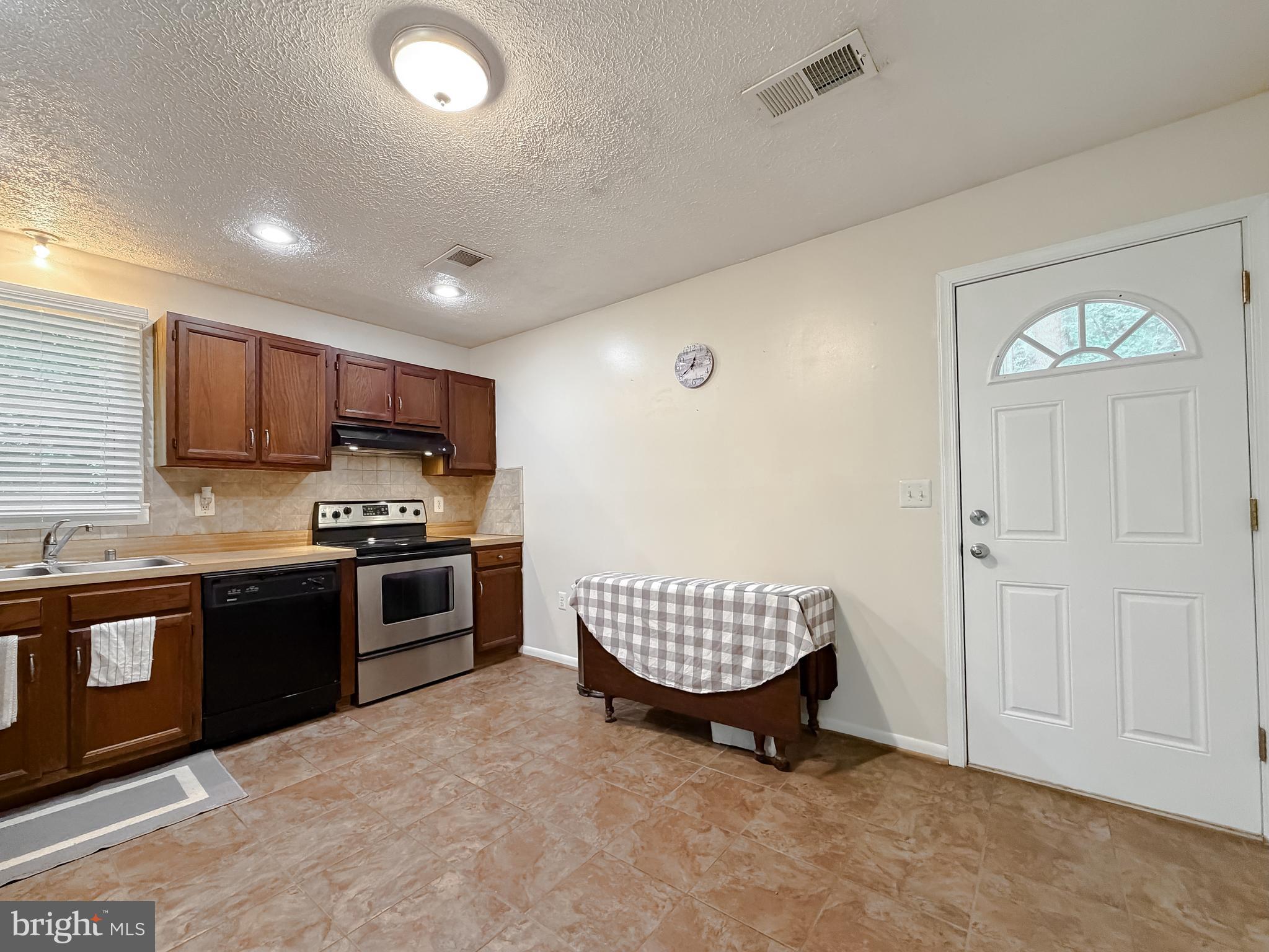 COONEY NECK - Residential