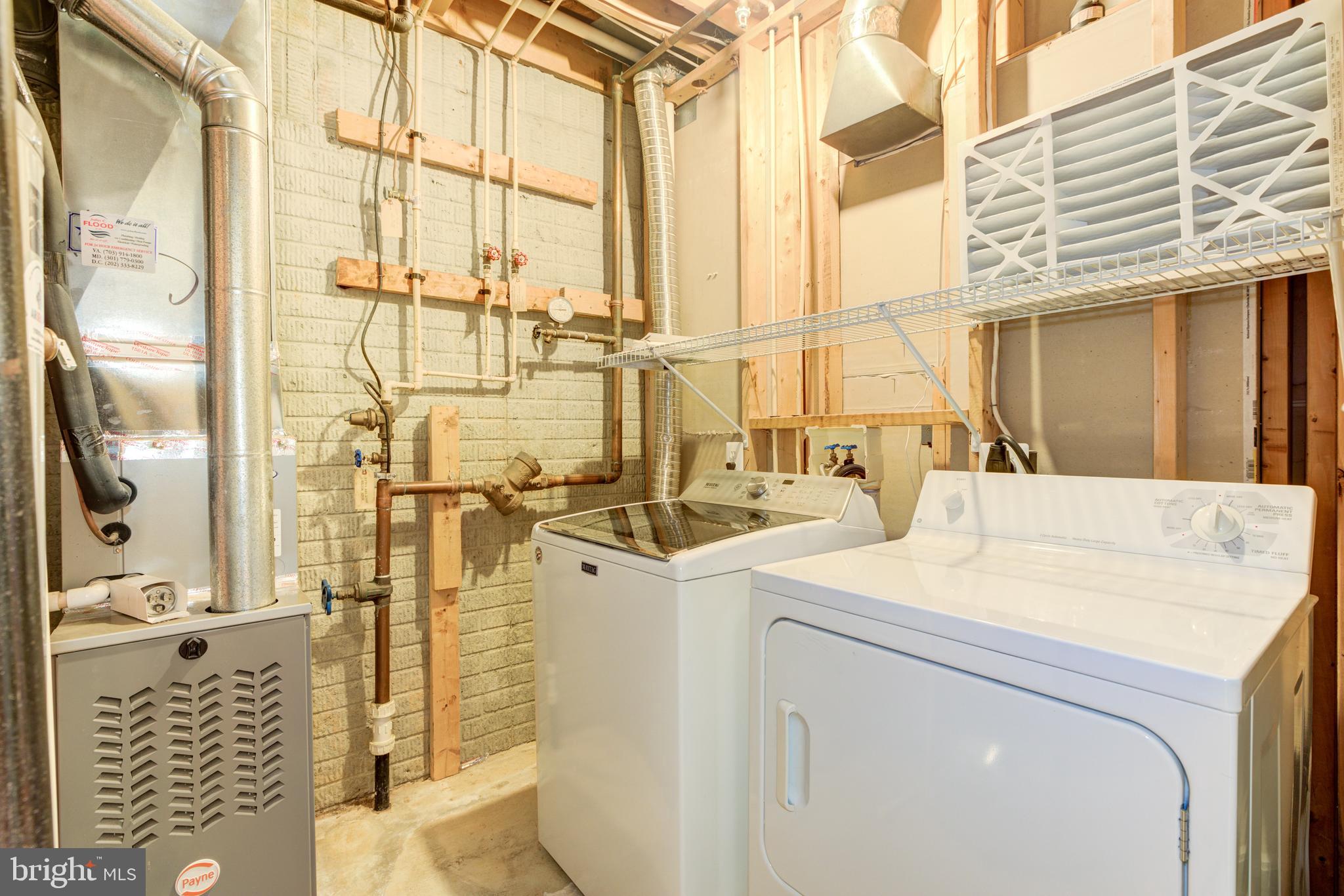 CEDAR LAKES - Residential Lease