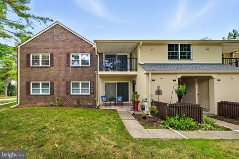 31 OLD FORGE CROSSING DEVON PA 19333