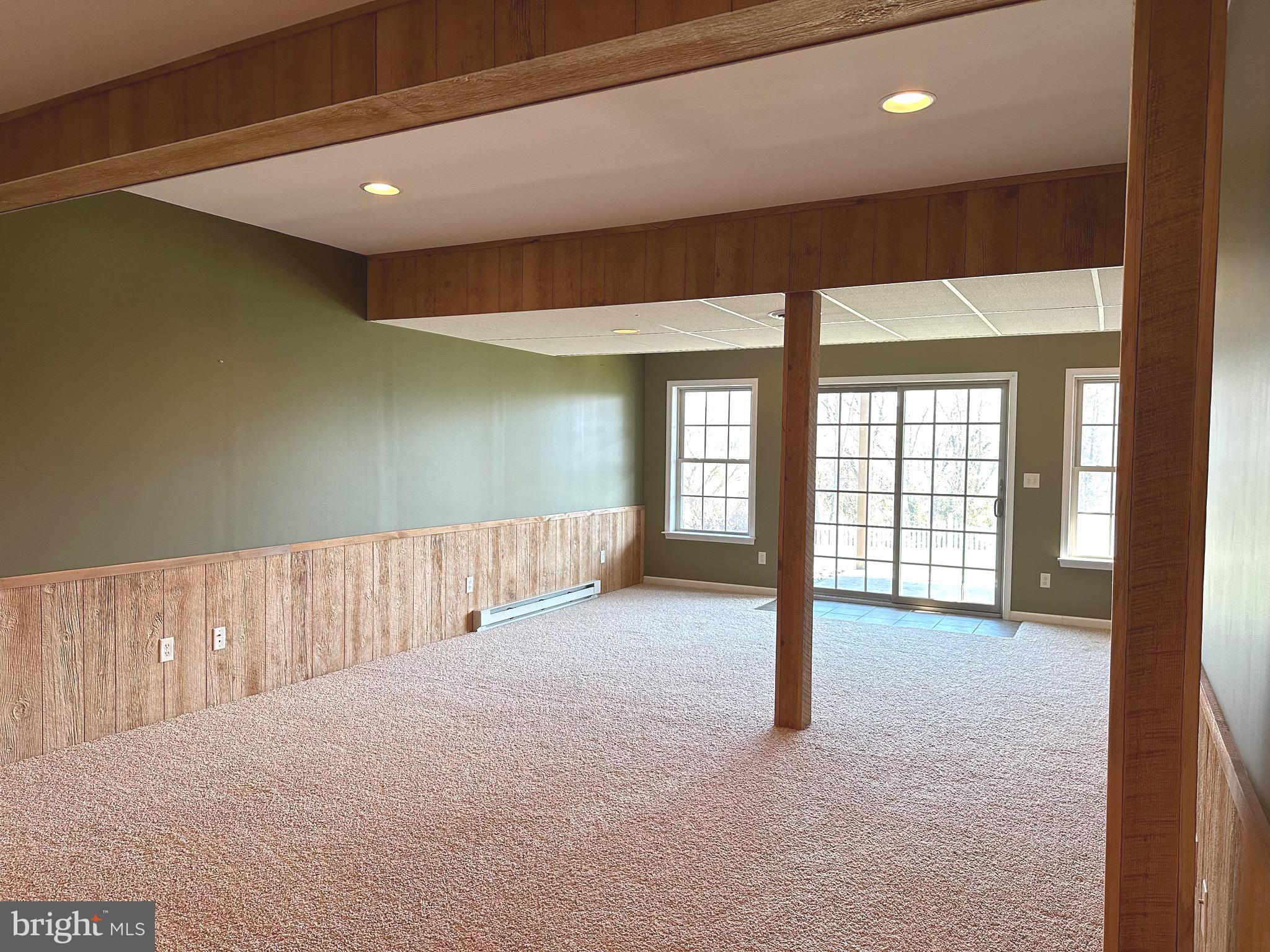 HUNTERS CHASE - Residential