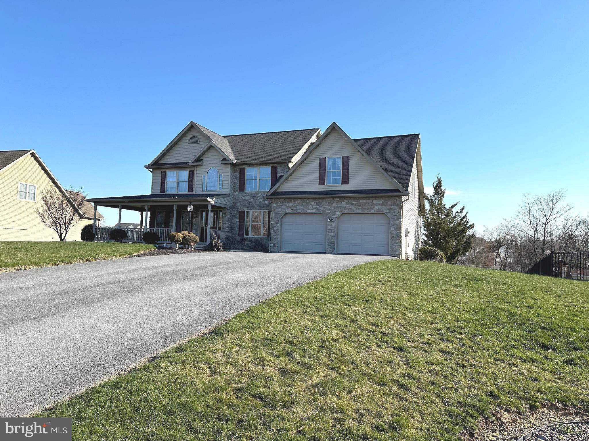 HUNTERS CHASE - Residential