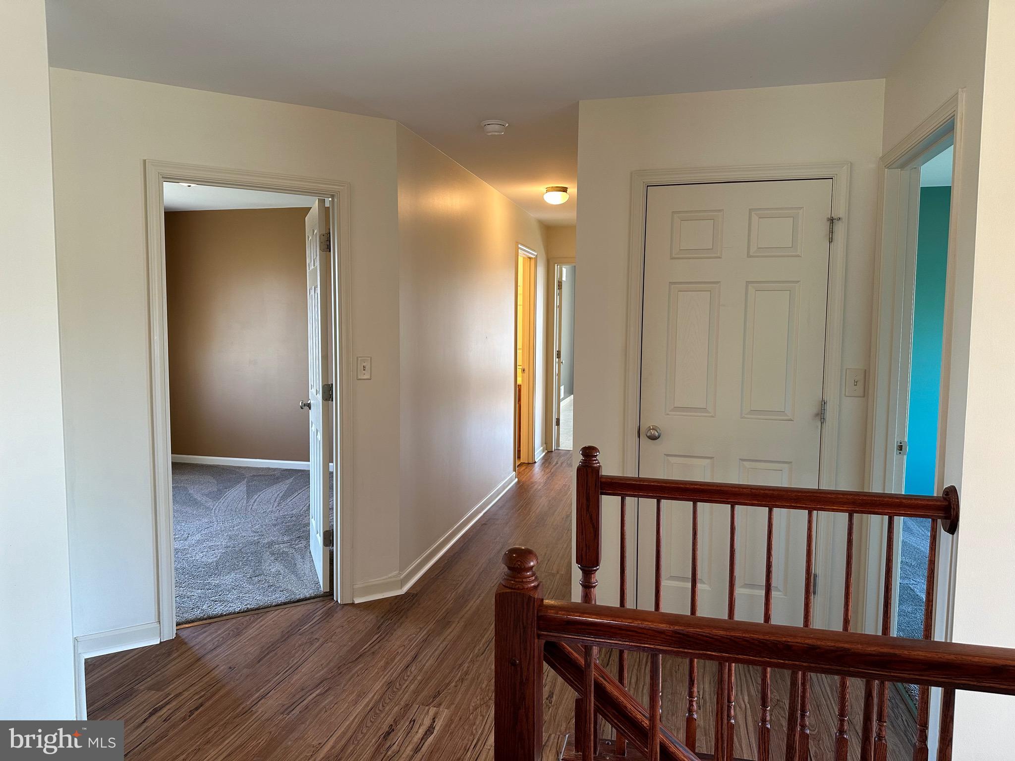 HUNTERS CHASE - Residential