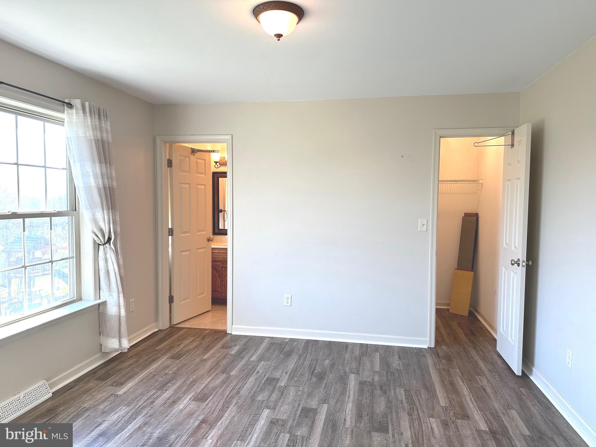 HUNTERS CHASE - Residential