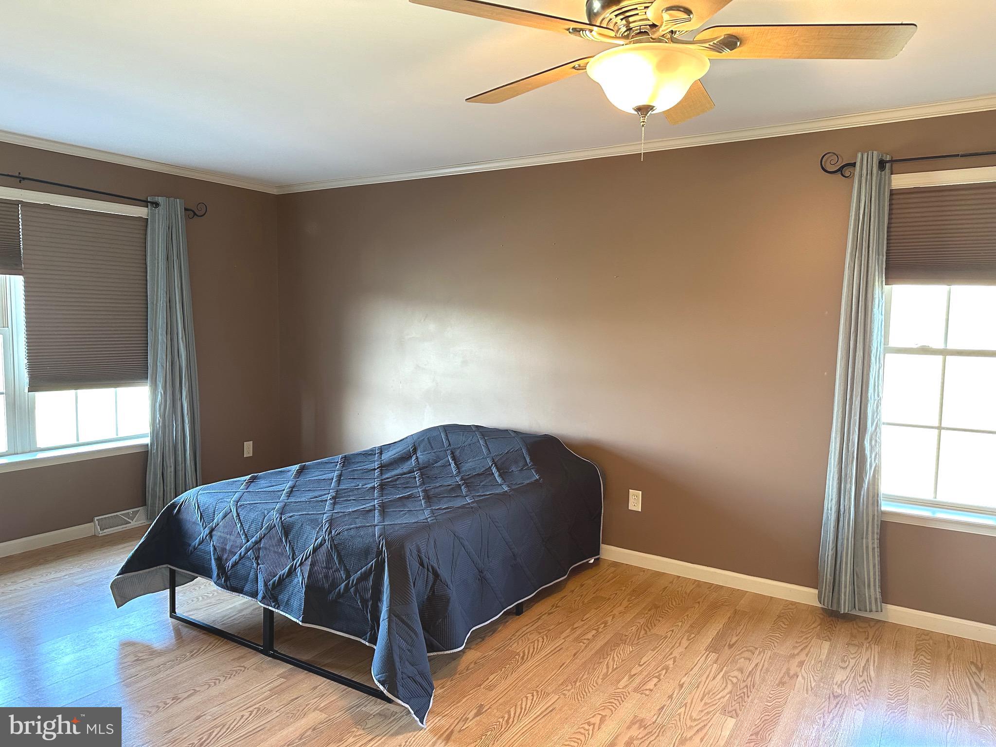 HUNTERS CHASE - Residential