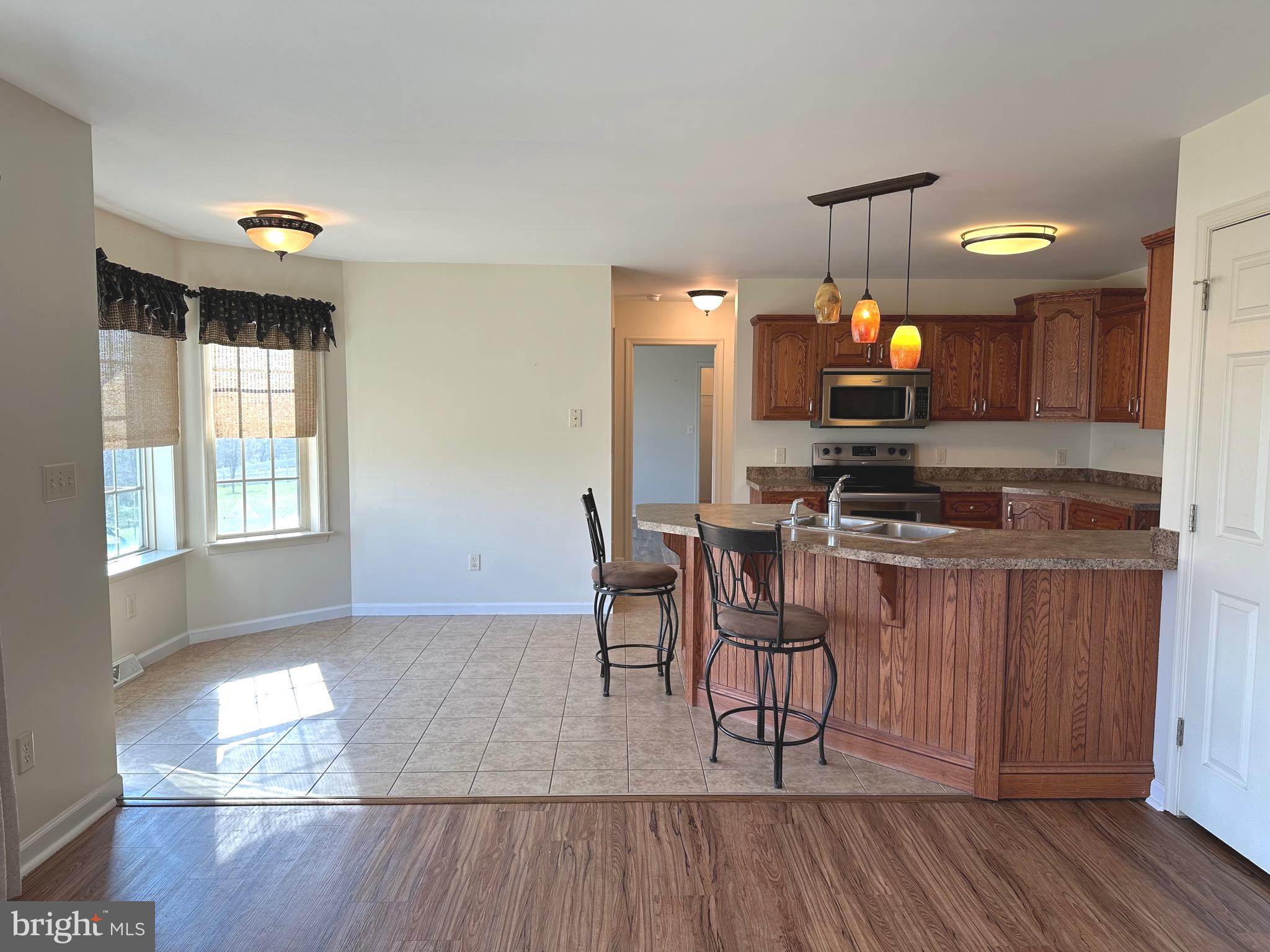 HUNTERS CHASE - Residential