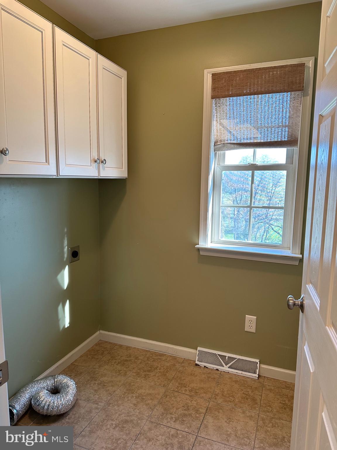 HUNTERS CHASE - Residential