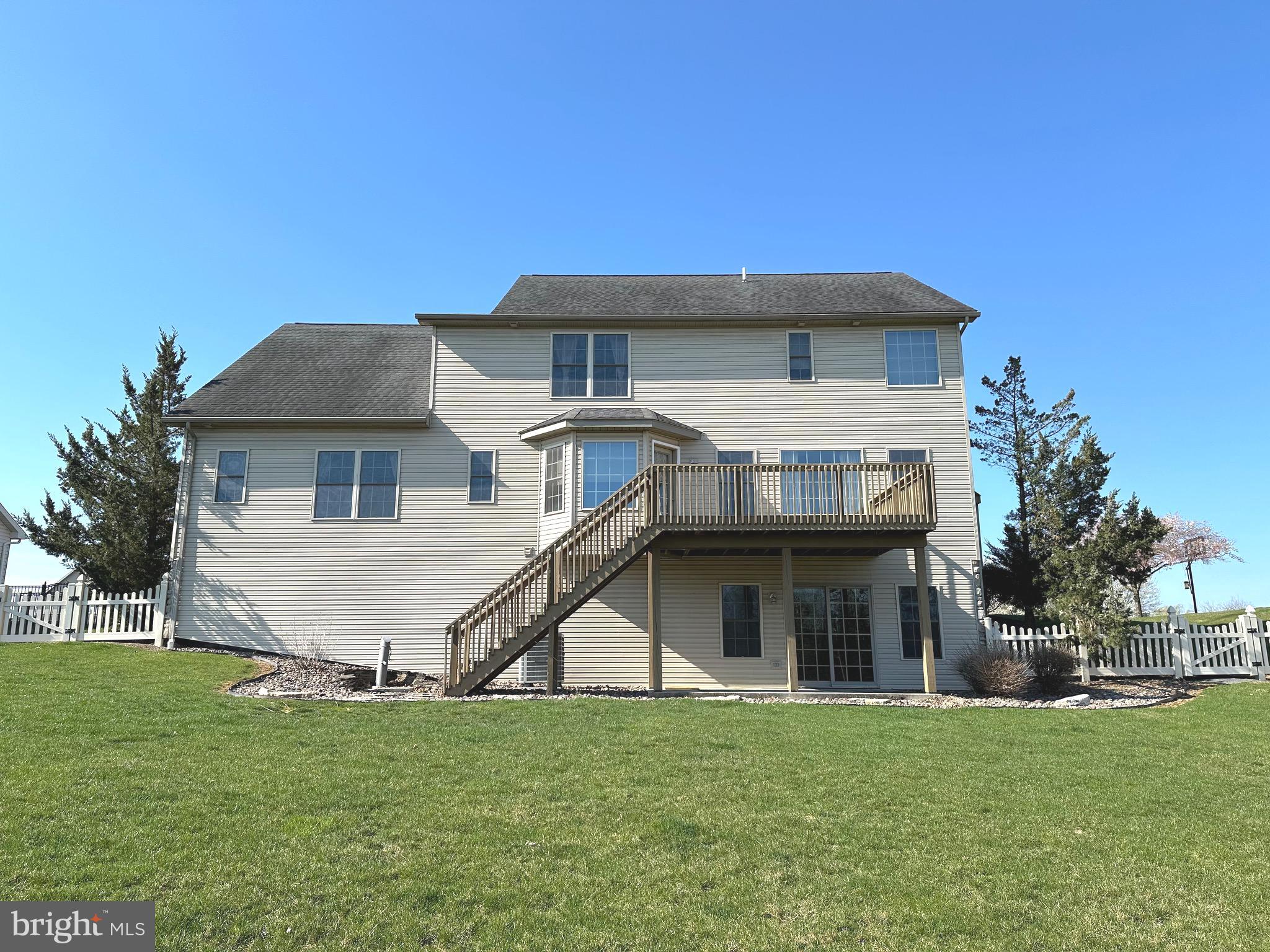 HUNTERS CHASE - Residential