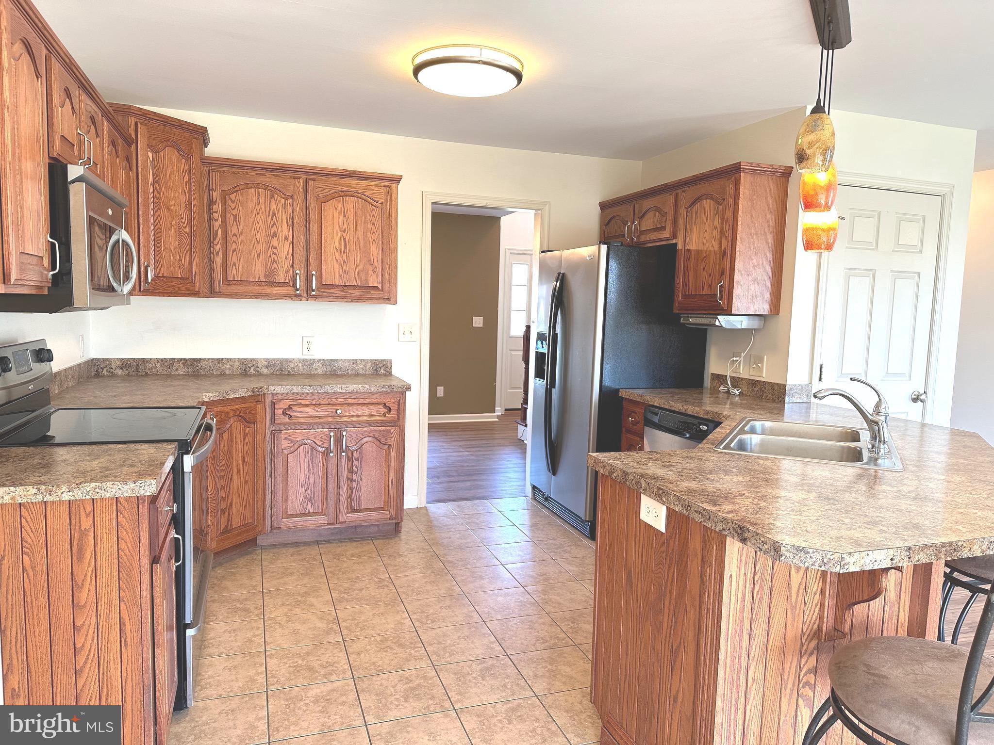 HUNTERS CHASE - Residential